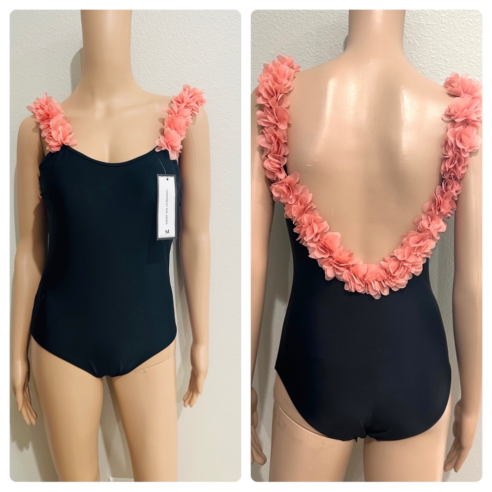 GOODNIGHT MACAROONS EVE PINK FLORAL STRAPS SCOOP BACK SWIMSUIT IN BLACK. NWT